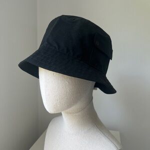 Lululemon on my level bucket hat